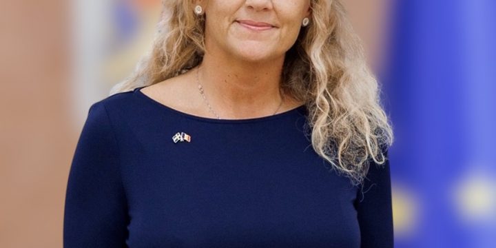 Petra LÄRKE