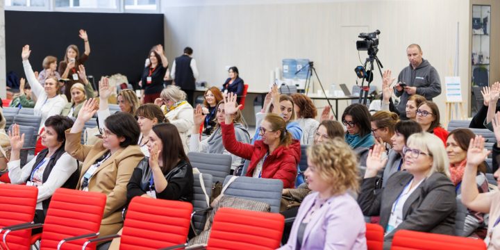 Rezoluție: Forumul de Educație Media solicită autorităților consolidarea eforturilor pentru promovarea alfabetizării informaționale și media la nivel național